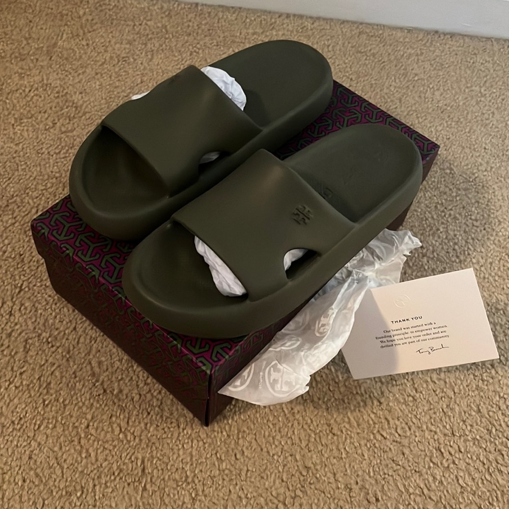 NEW Tory Burch shower, slide army green size 7 leccio brand new NIB NEW IN BOX